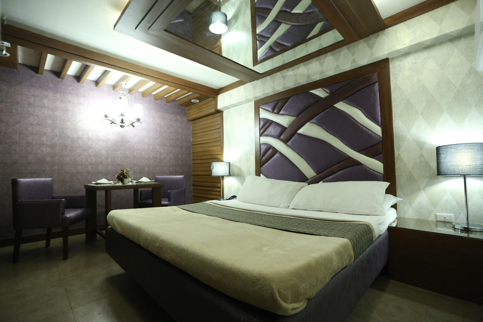 Victoria Court Hillcrest Pasig Motel Buitenkant foto