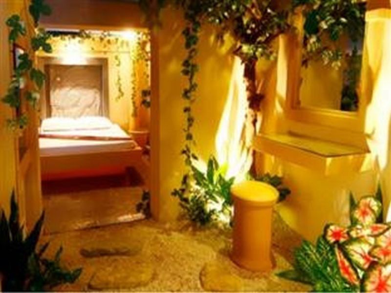 Victoria Court Hillcrest Pasig Motel Buitenkant foto